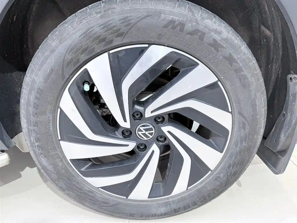 Volkswagen Tiguan L 2023 — фото 15