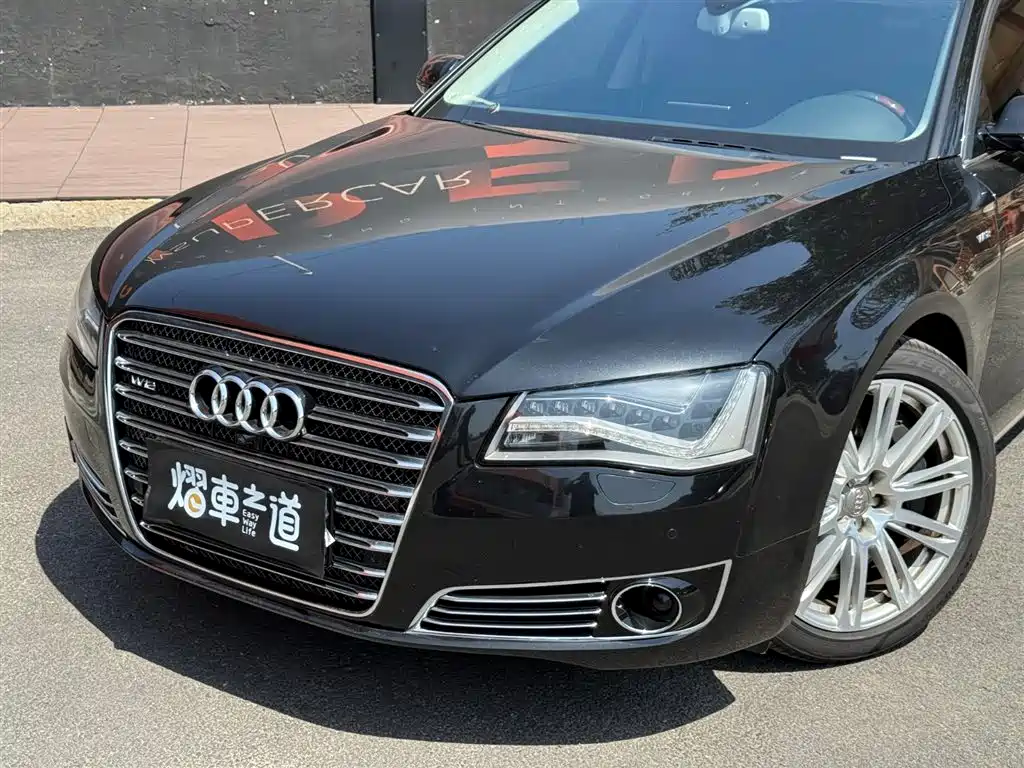 Audi A8 2012 — фото 29