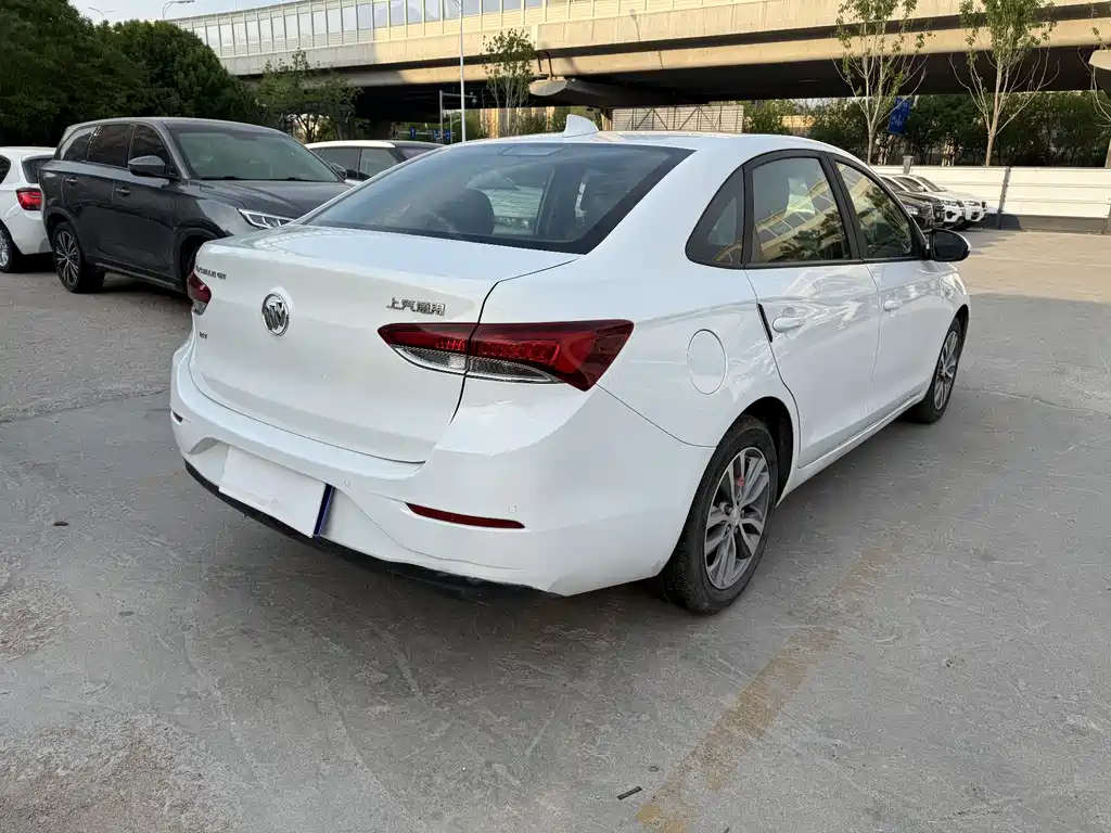 Buick Excelle 2018 — фото 10