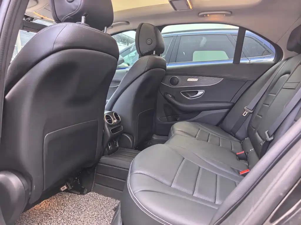 Mercedes-Benz C-Class 2021