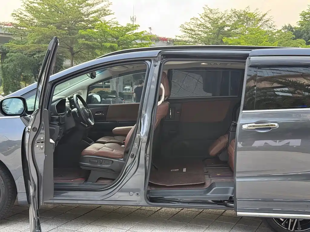 Honda Odyssey 2022 — фото 13