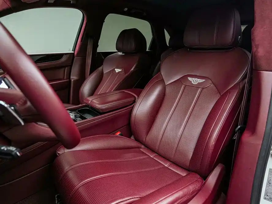 Bentley Bentayga 2021 — фото 11