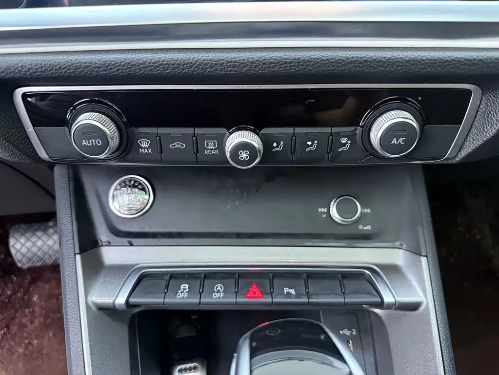 Audi Q3 2022 — фото 12