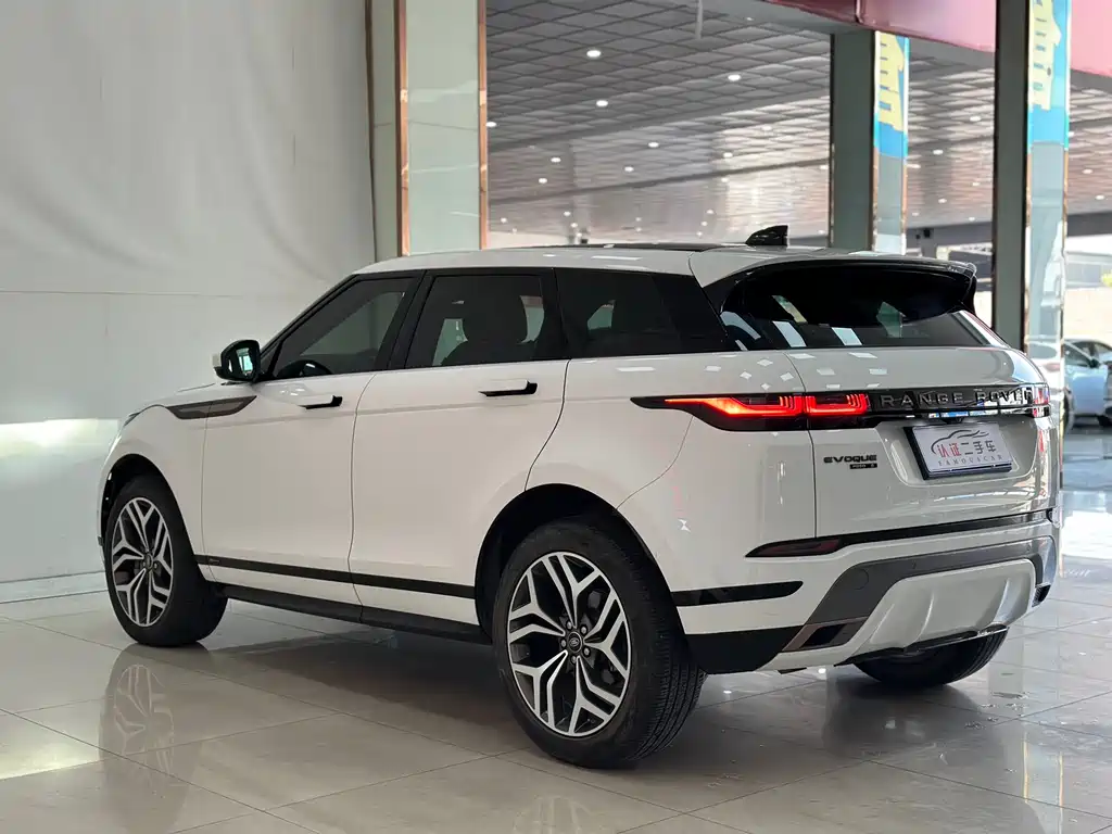 Land Rover Evoque 2021 — фото 17