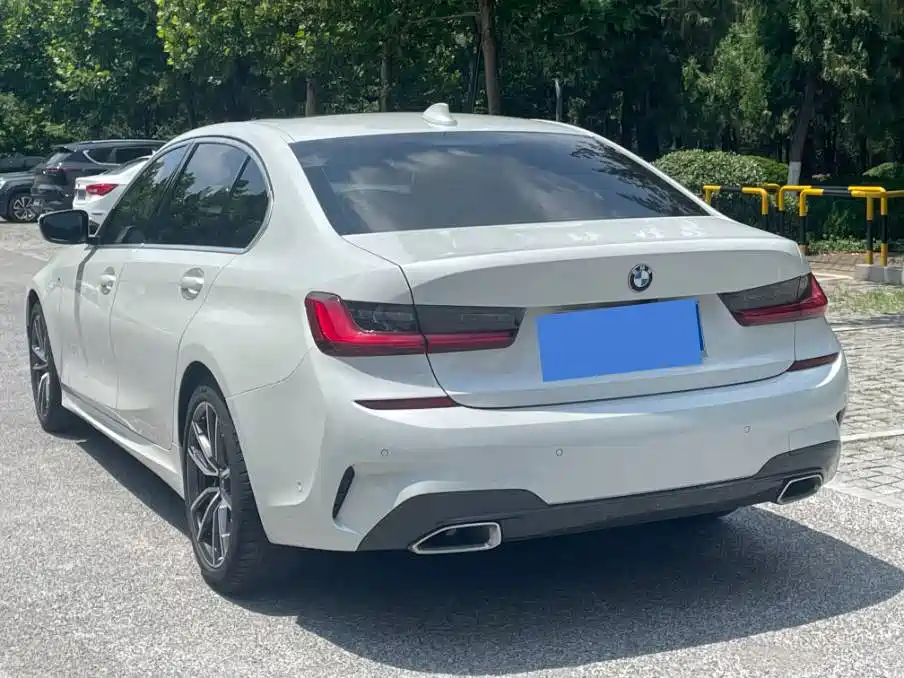 BMW 3 Series 2021