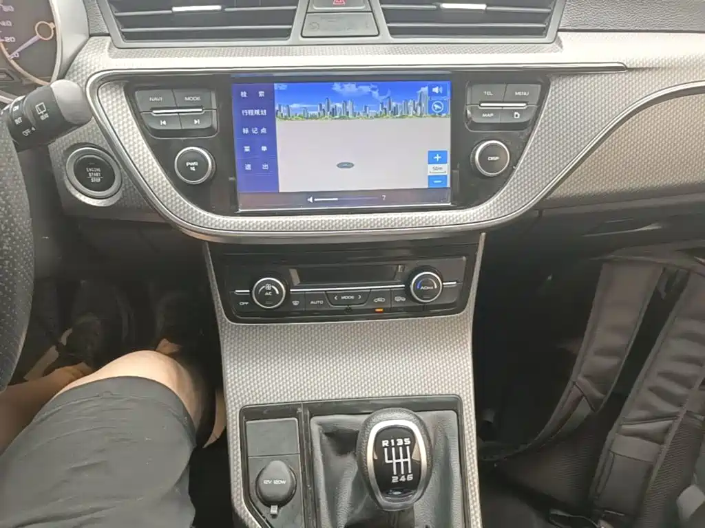 Geely Emgrand GS 2017 — фото 13