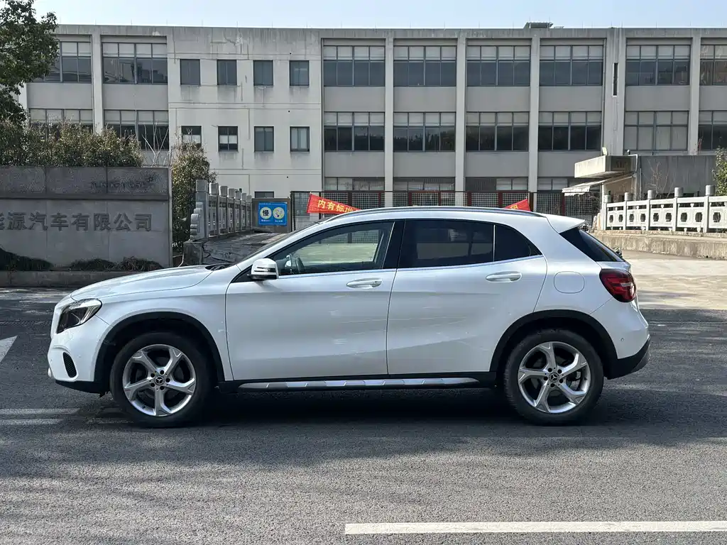 Mercedes-Benz GLA 2018 — фото 7
