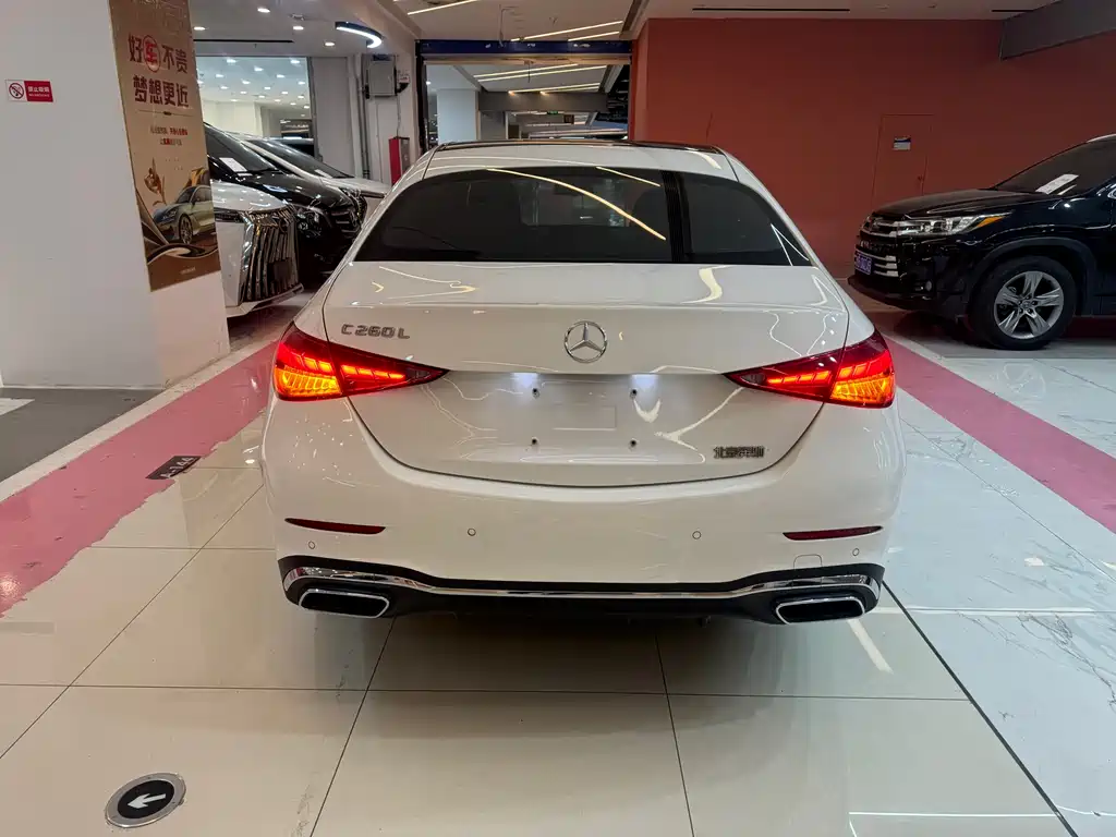 Mercedes-Benz C-Class 2023 — фото 15