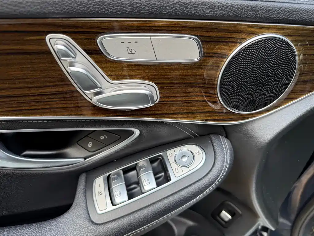 Mercedes-Benz GLC 2019 — фото 17