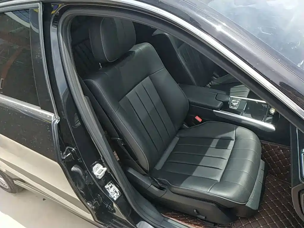 Mercedes-Benz E-Class 2015 — фото 25