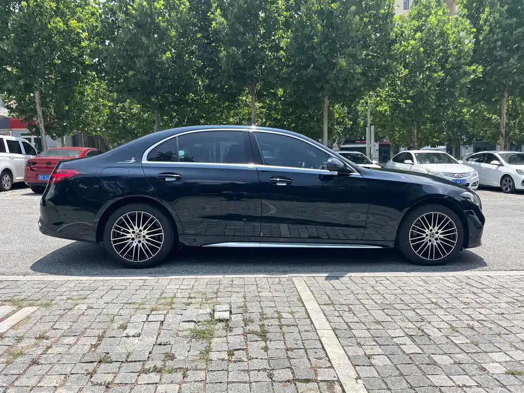 Mercedes-Benz C-Class 2024 — фото 15