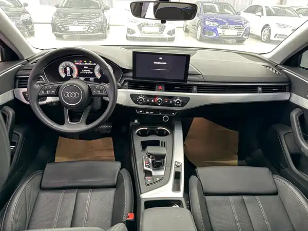 Audi A4L 2020