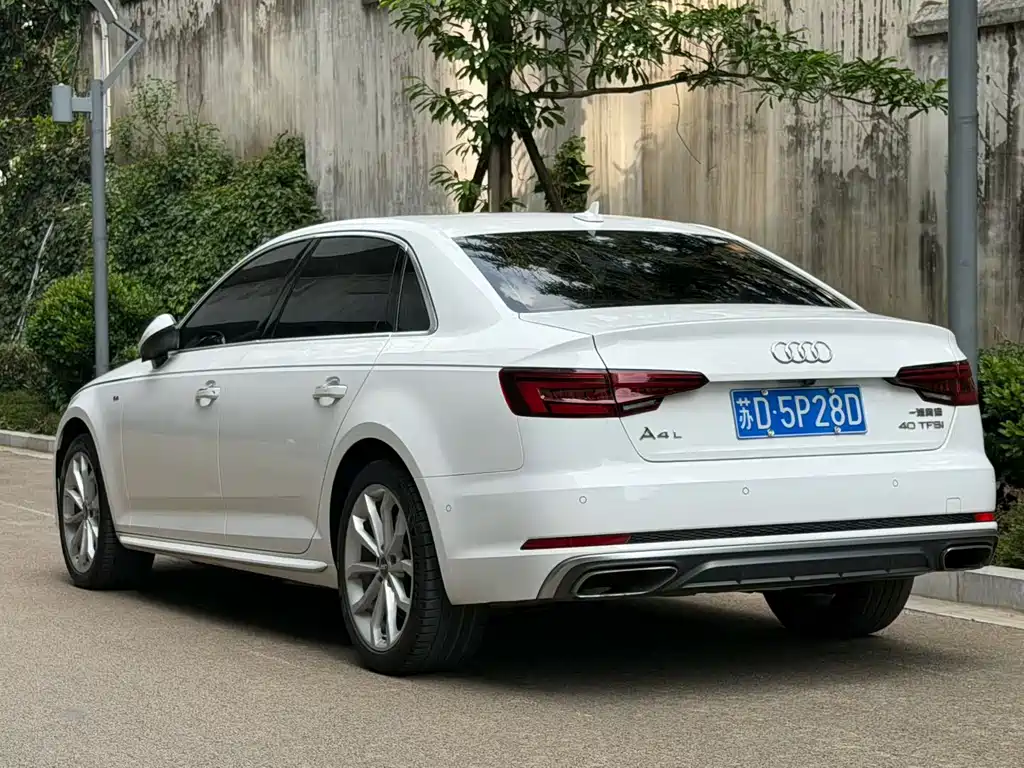 Audi A4L 2019 — фото 9