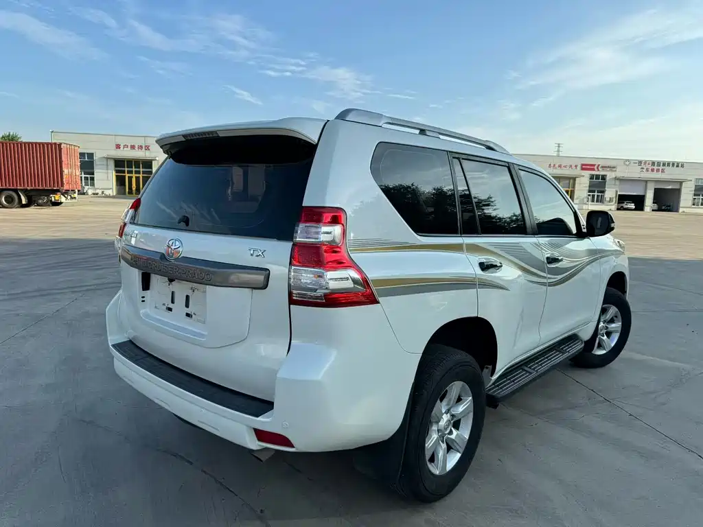 Toyota Prado 2016 — фото 4