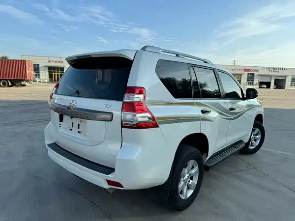 Toyota Prado 2016