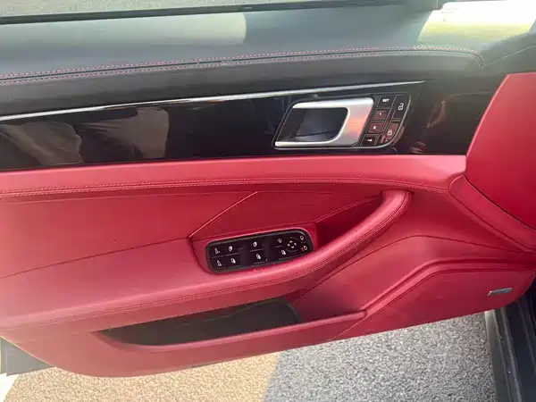 Porsche Panamera 2019