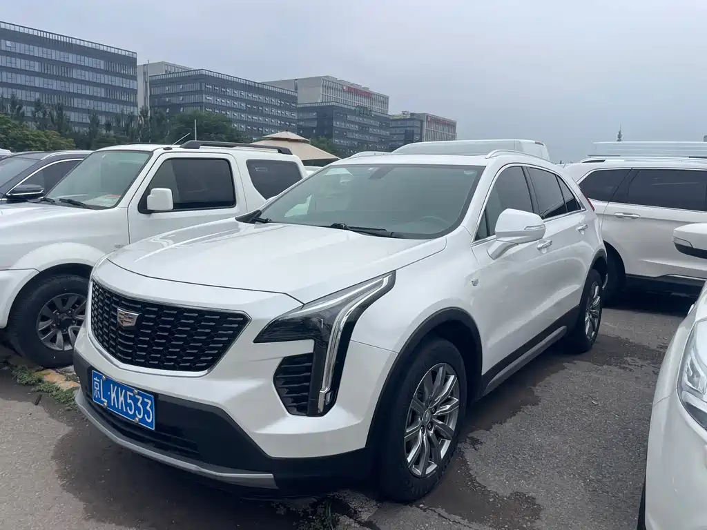 Cadillac XT4 2021 — фото 1