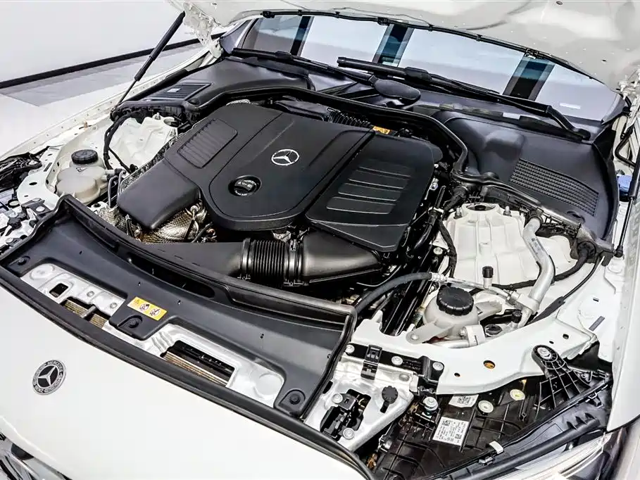 Mercedes-Benz C-Class 2024 — фото 13