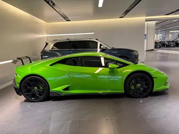 Lamborghini Huracan 2015