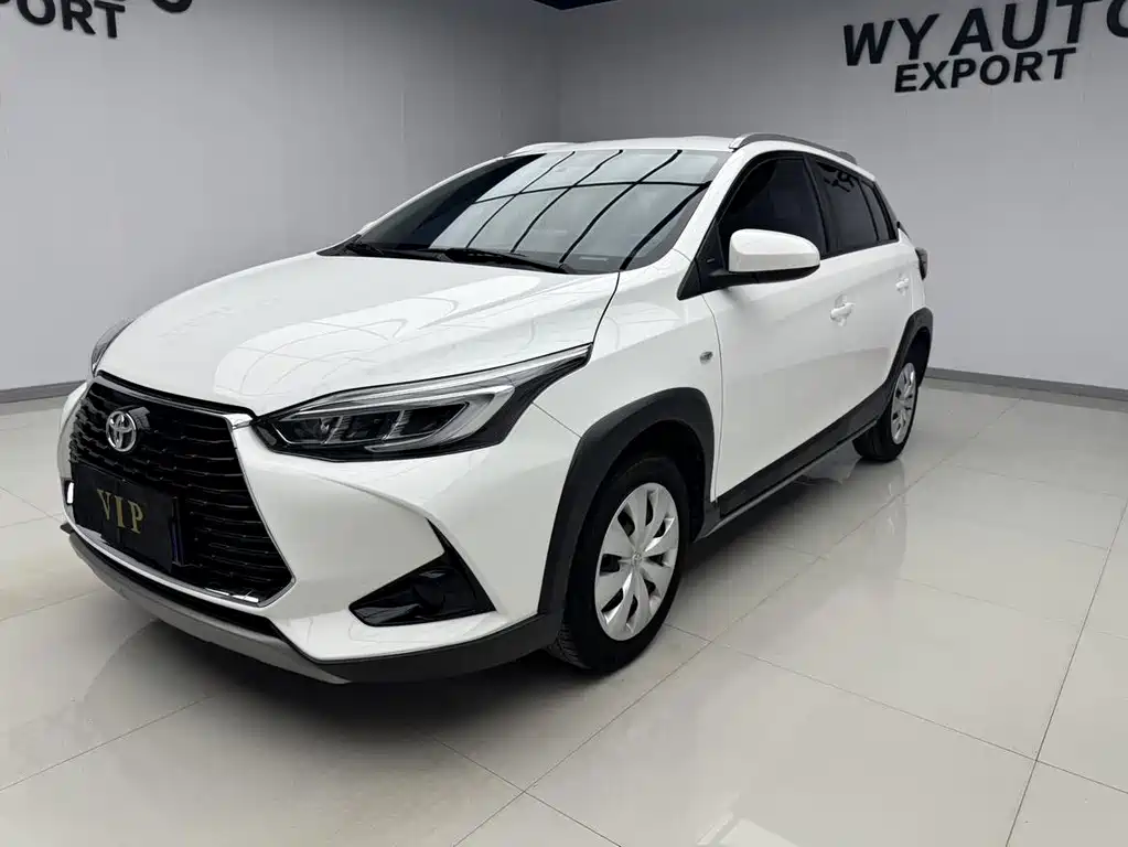 Toyota Yaris L 2022