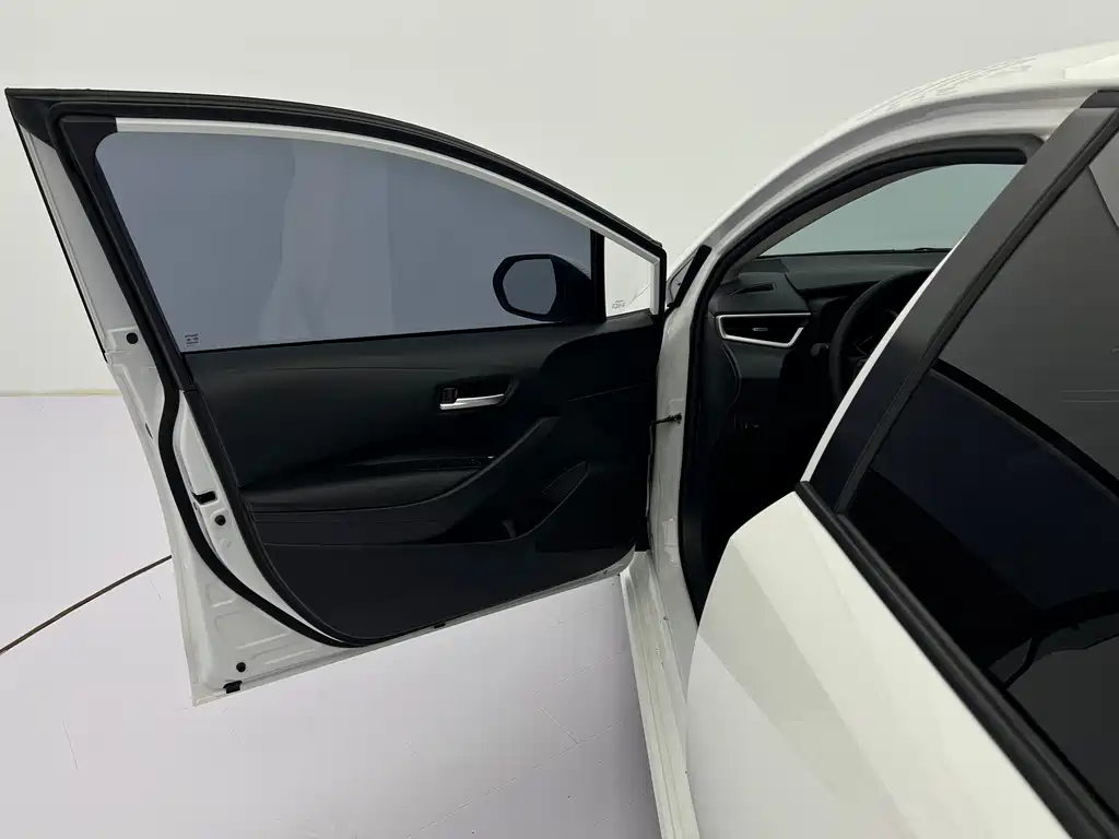 Toyota Corolla 2023 — фото 20