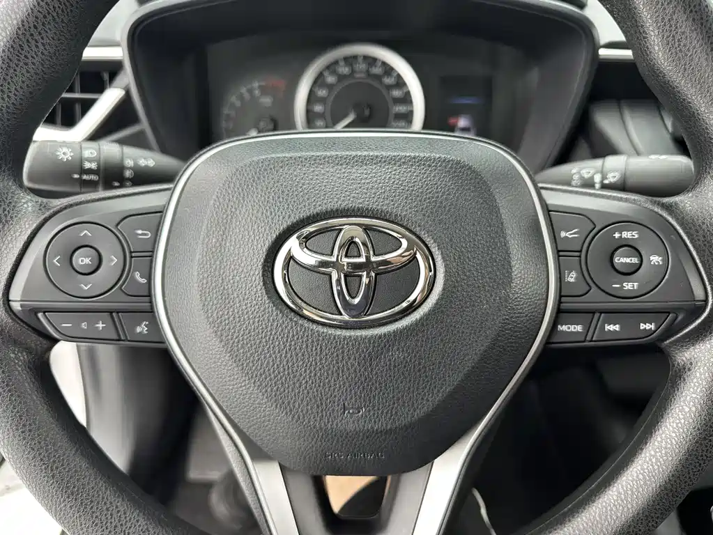 Toyota Corolla 2023 — фото 12
