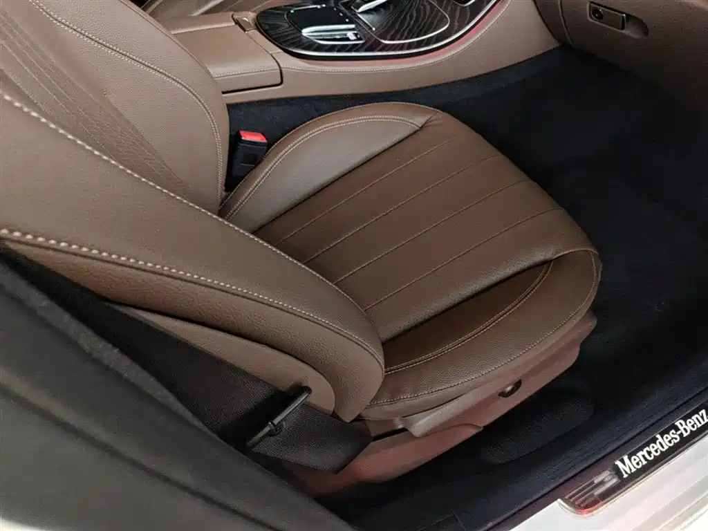 Mercedes-Benz E-Class 2021 — фото 25