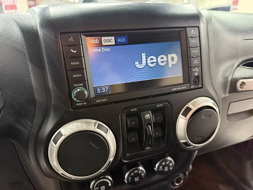 Jeep Wrangler 2014 — фото 16