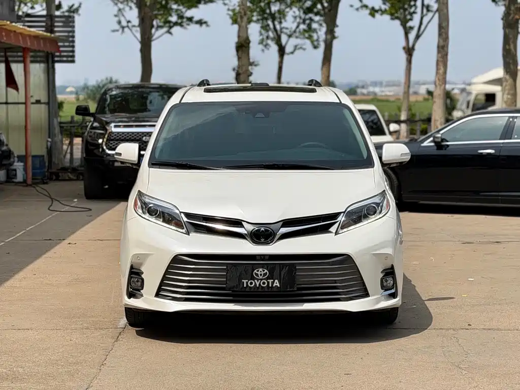Toyota Sienna 2020 — фото 2