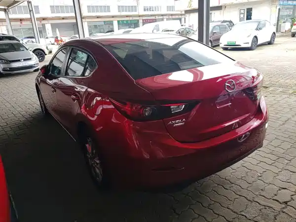 Mazda 3 Axela 2016