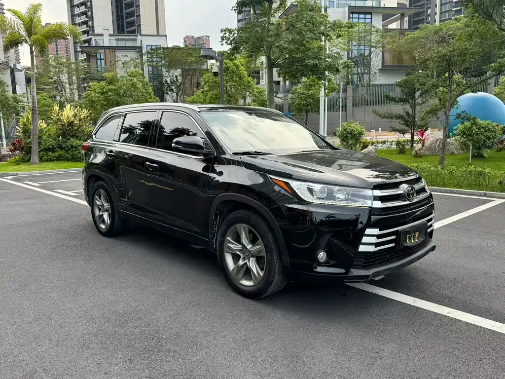 Toyota Highlander 2018 — фото 3