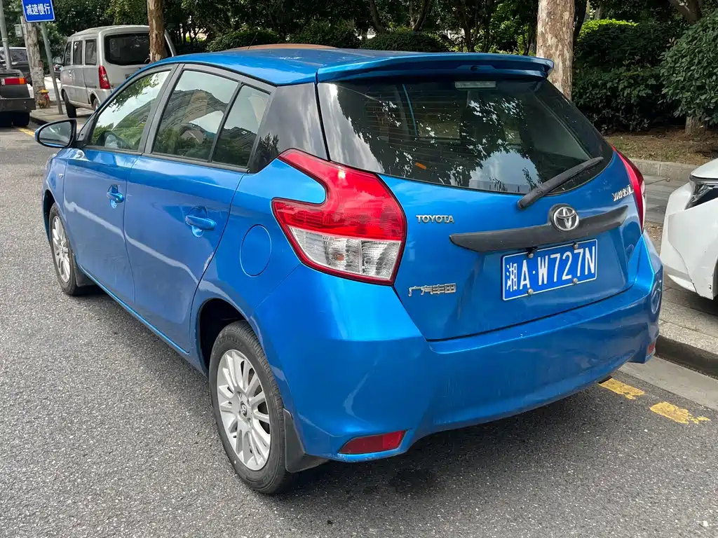 Toyota Yaris L 2014
