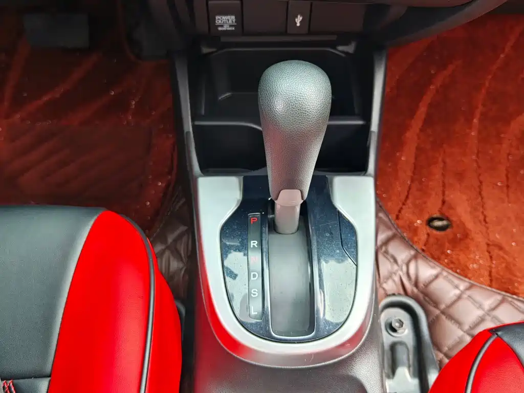 Honda Fit 2016 — фото 25
