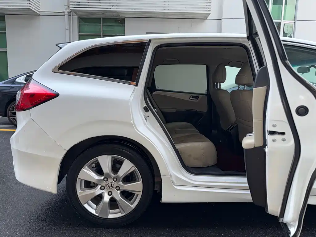 Honda Jade 2014 — фото 23