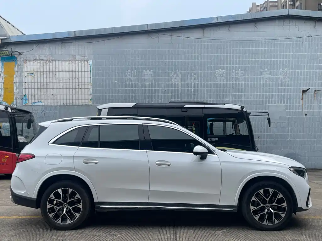 Mercedes-Benz GLC 2023 — фото 10