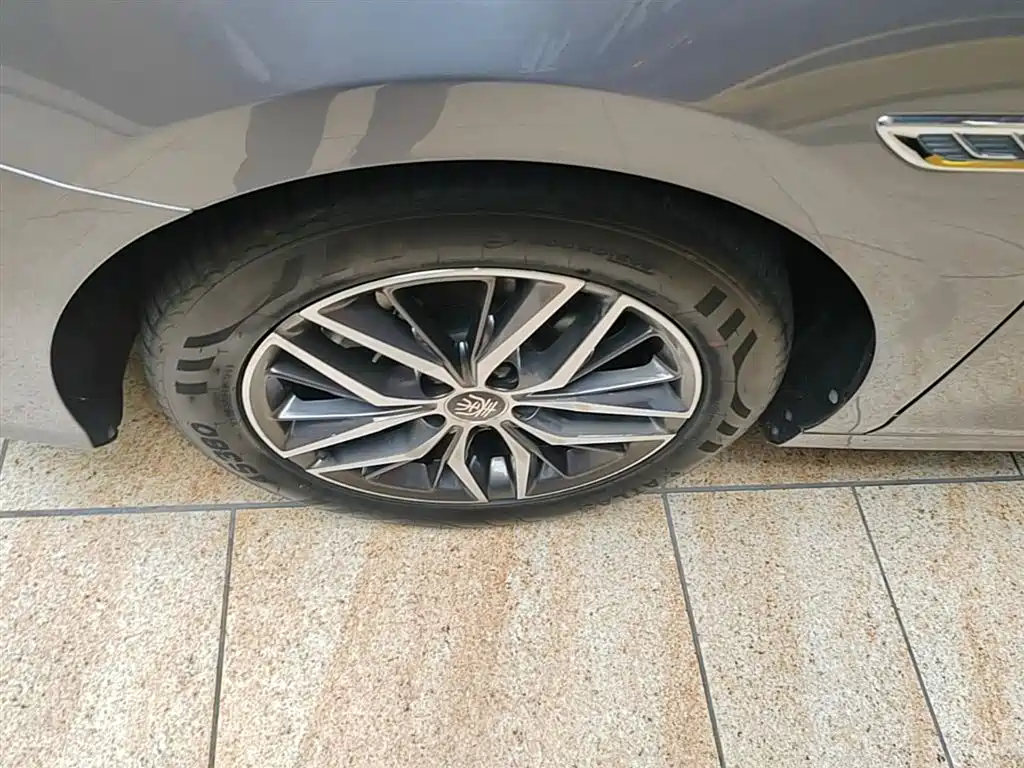 BYD Qin PLUS 2022 — фото 23