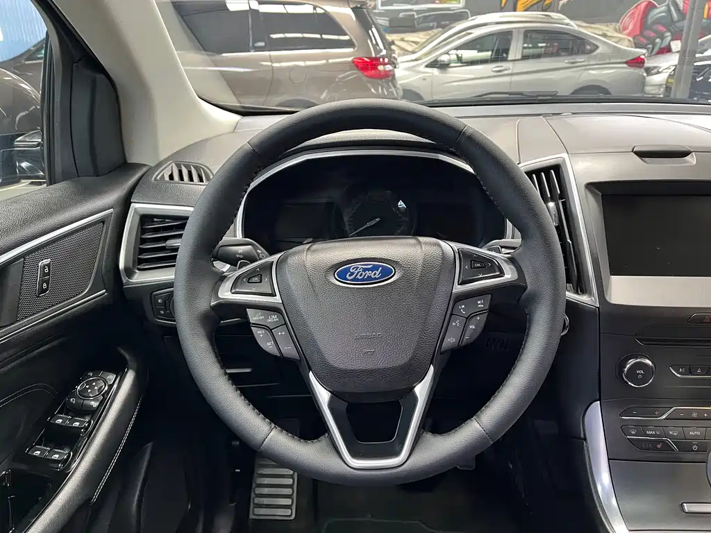 Ford Edge 2015 — фото 15
