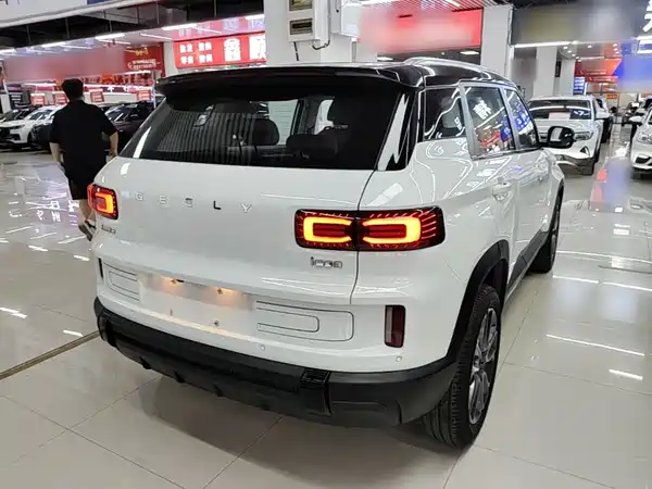 Geely ICON 2025