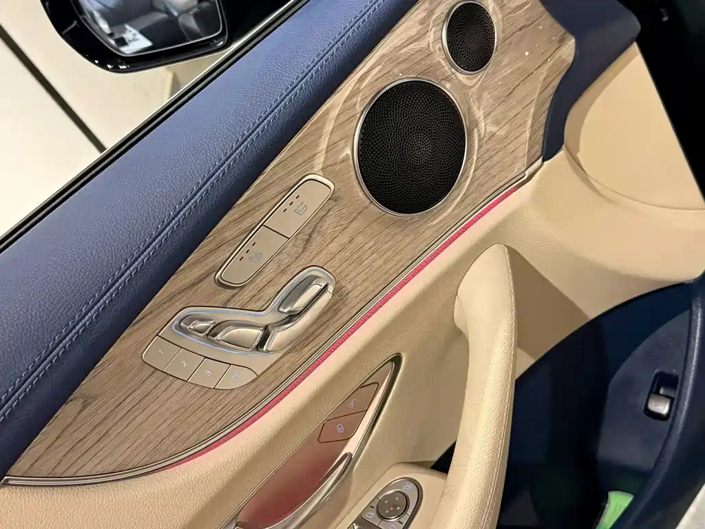 Mercedes-Benz E-Class 2024