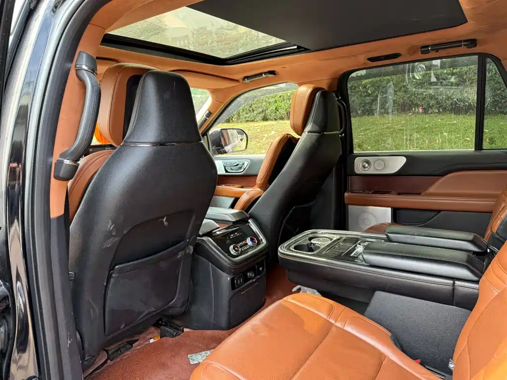 Lincoln Navigator 2021 — фото 9
