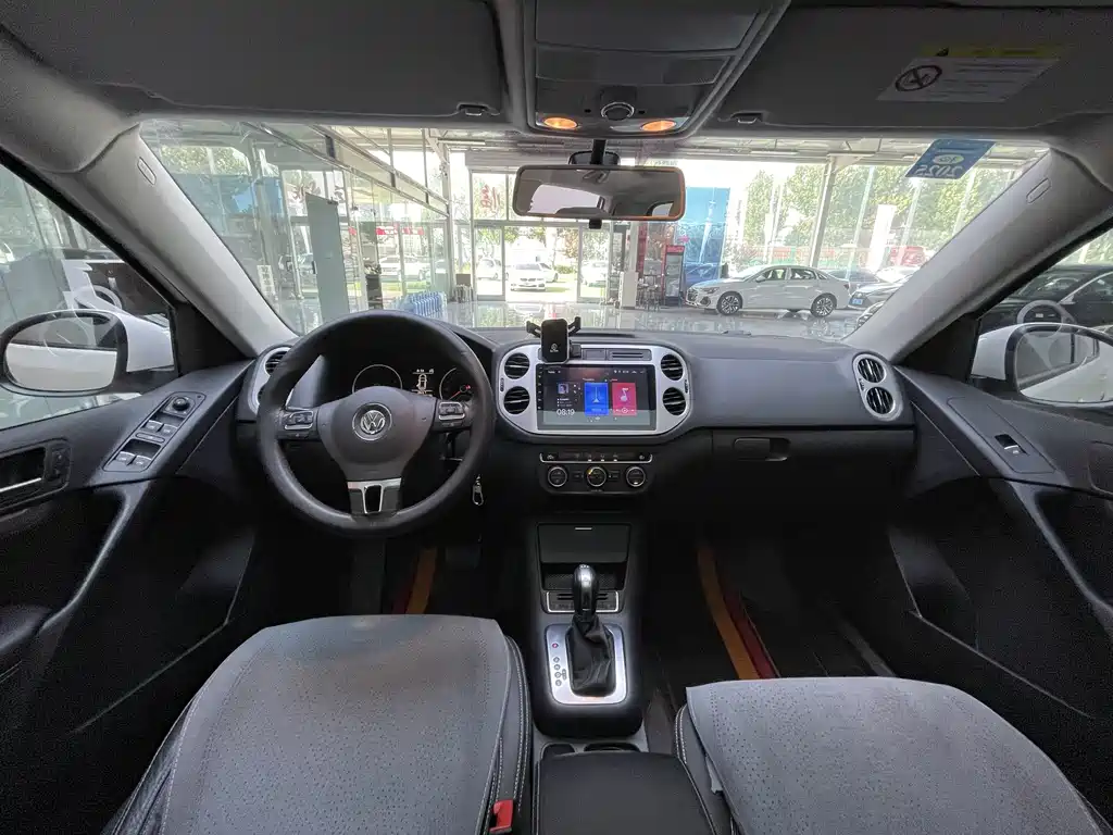 Volkswagen Tiguan 2017 — фото 14