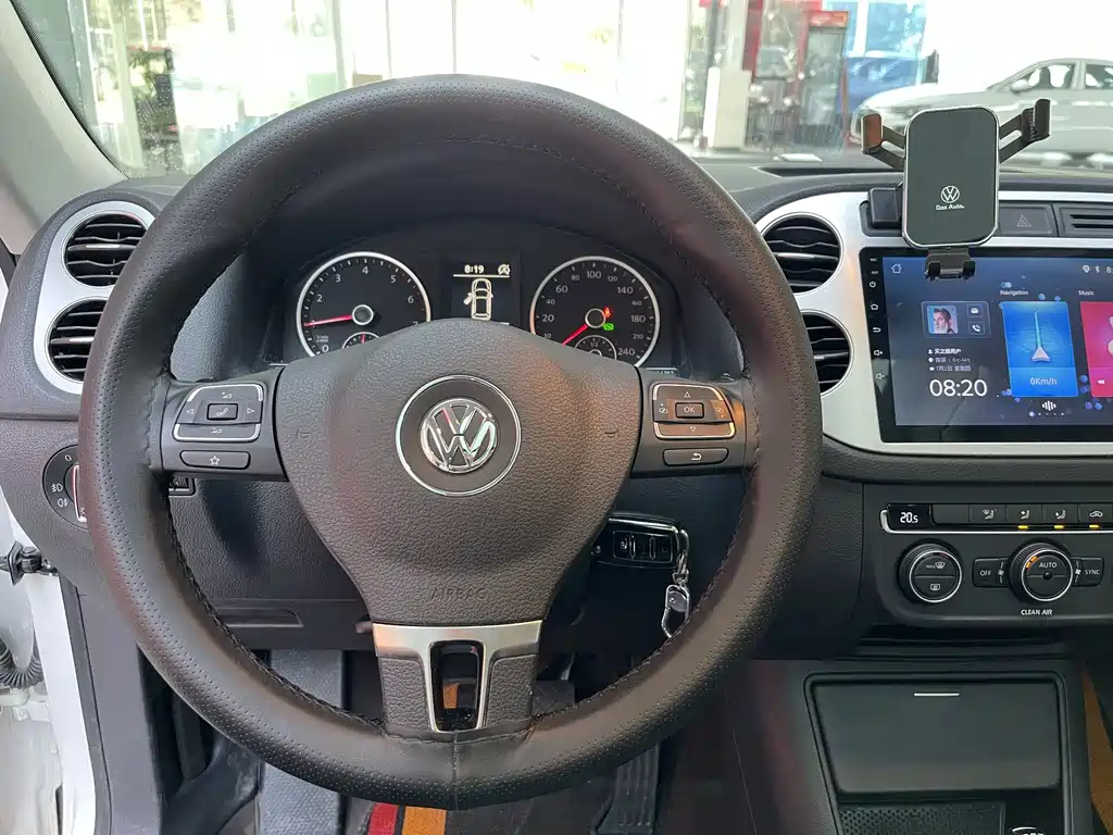 Volkswagen Tiguan 2017 — фото 17