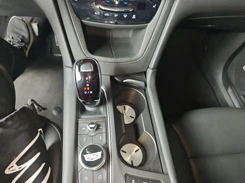 Cadillac XT5 2022 — фото 10