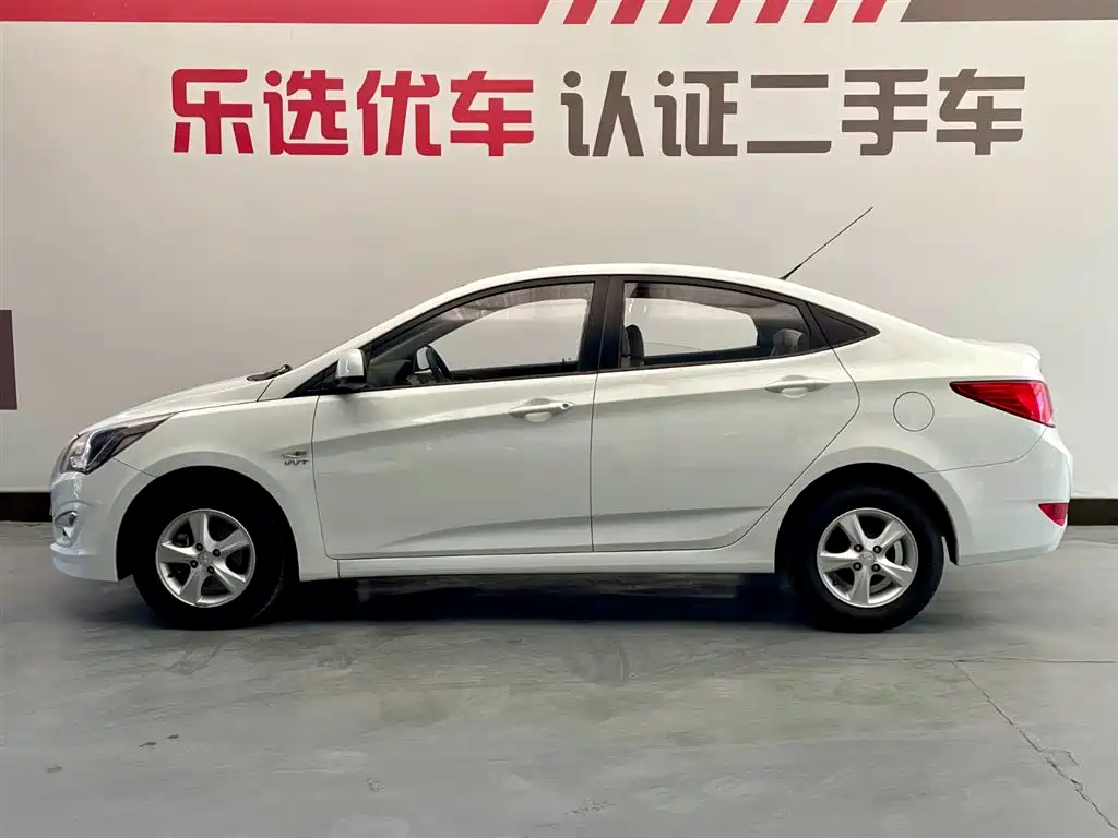 Hyundai Verna 2014 — фото 3