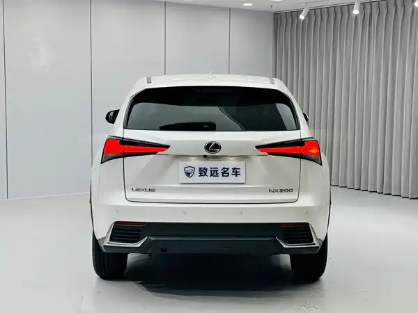 Lexus NX 2020