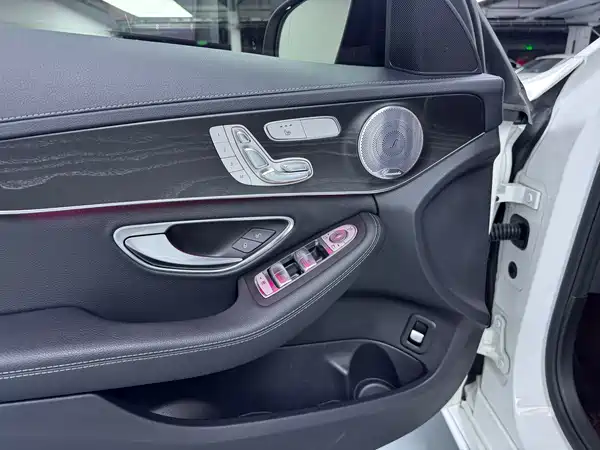 Mercedes-Benz C-Class 2021