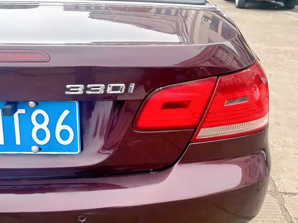 BMW 3 Series 2010 — фото 12