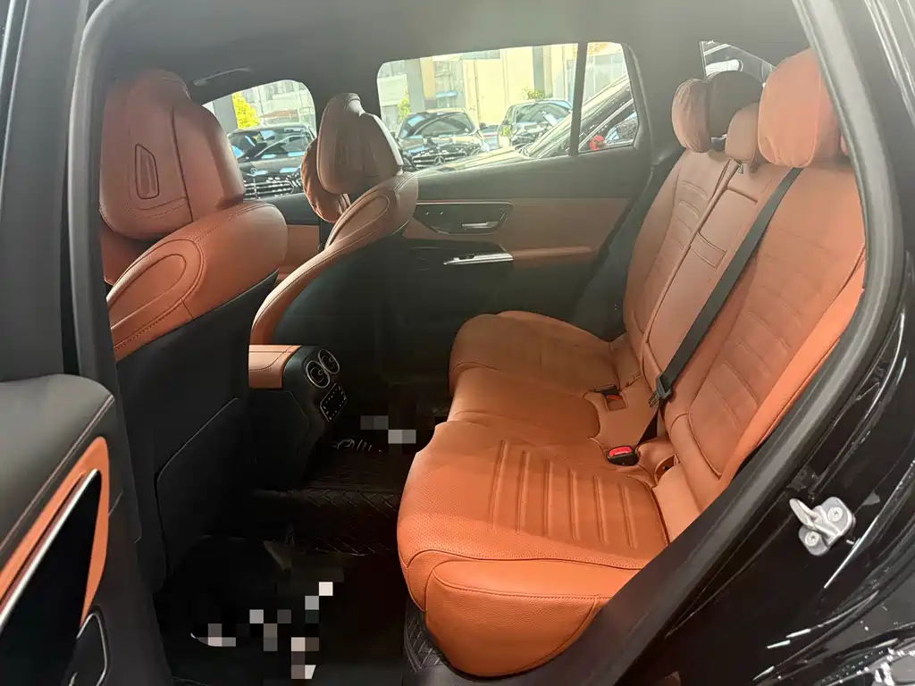 Mercedes-Benz GLC 2023