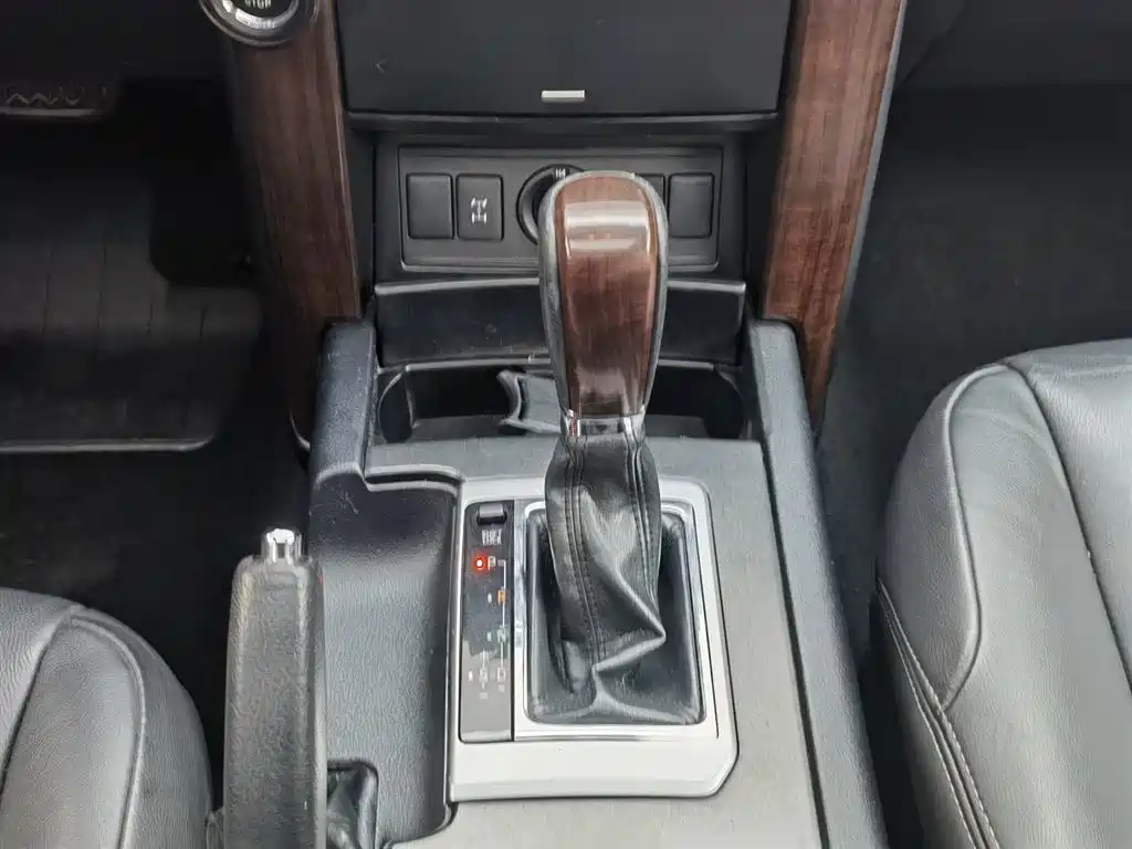 Toyota Prado 2017 — фото 13