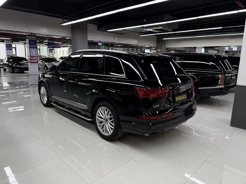 Audi Q7 2017 — фото 7